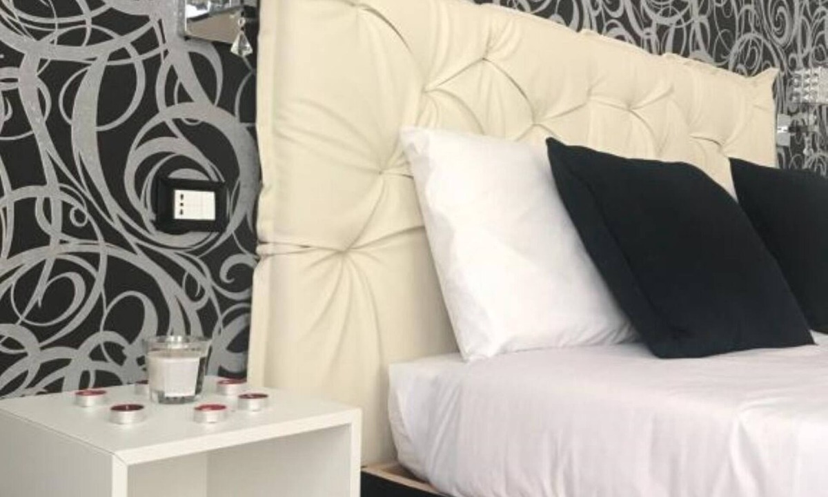 La Spezia Historic Centre Apartment | Sunrise Rooms: Triple Room with Balcony