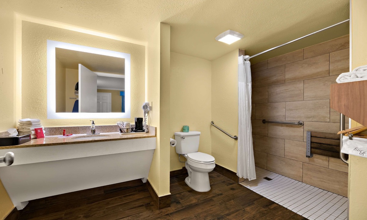 West Kissimmee Hotel | SureStay Hotel by Best Western Clermont Theme Park West