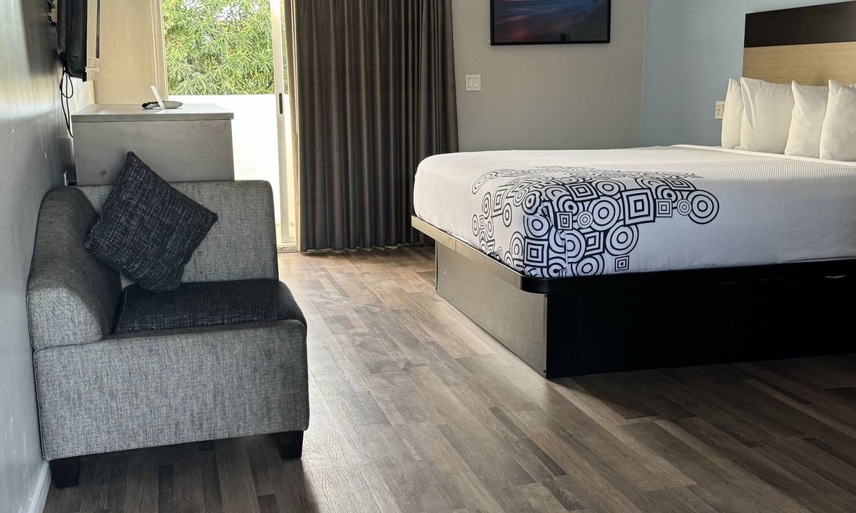 South Redondo Hotel | Surfside Inn Redondo Beach