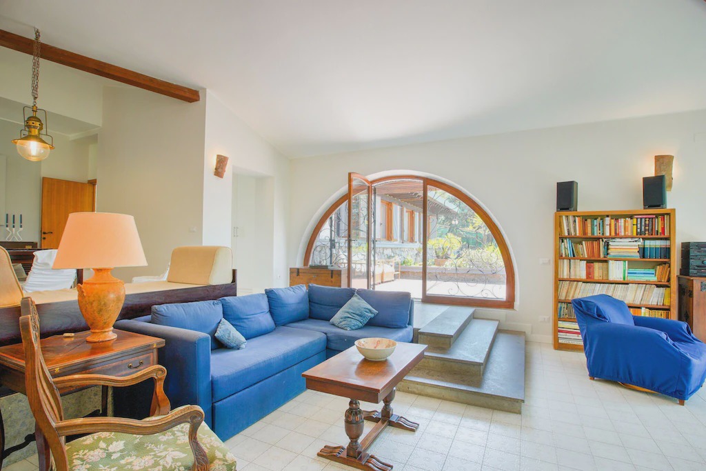 Ansedonia Villa | Swanky Villa in Ansedonia near Feniglia Beach