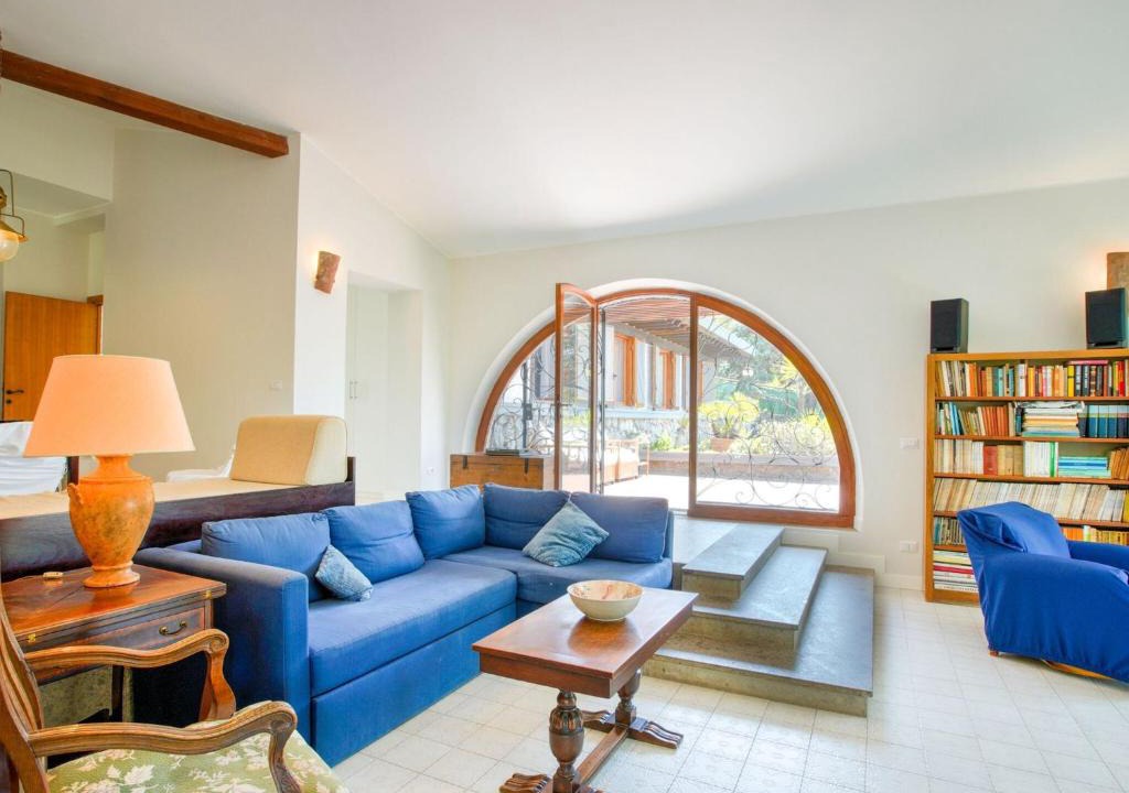 Ansedonia Villa | Swanky Villa in Ansedonia near Feniglia Beach