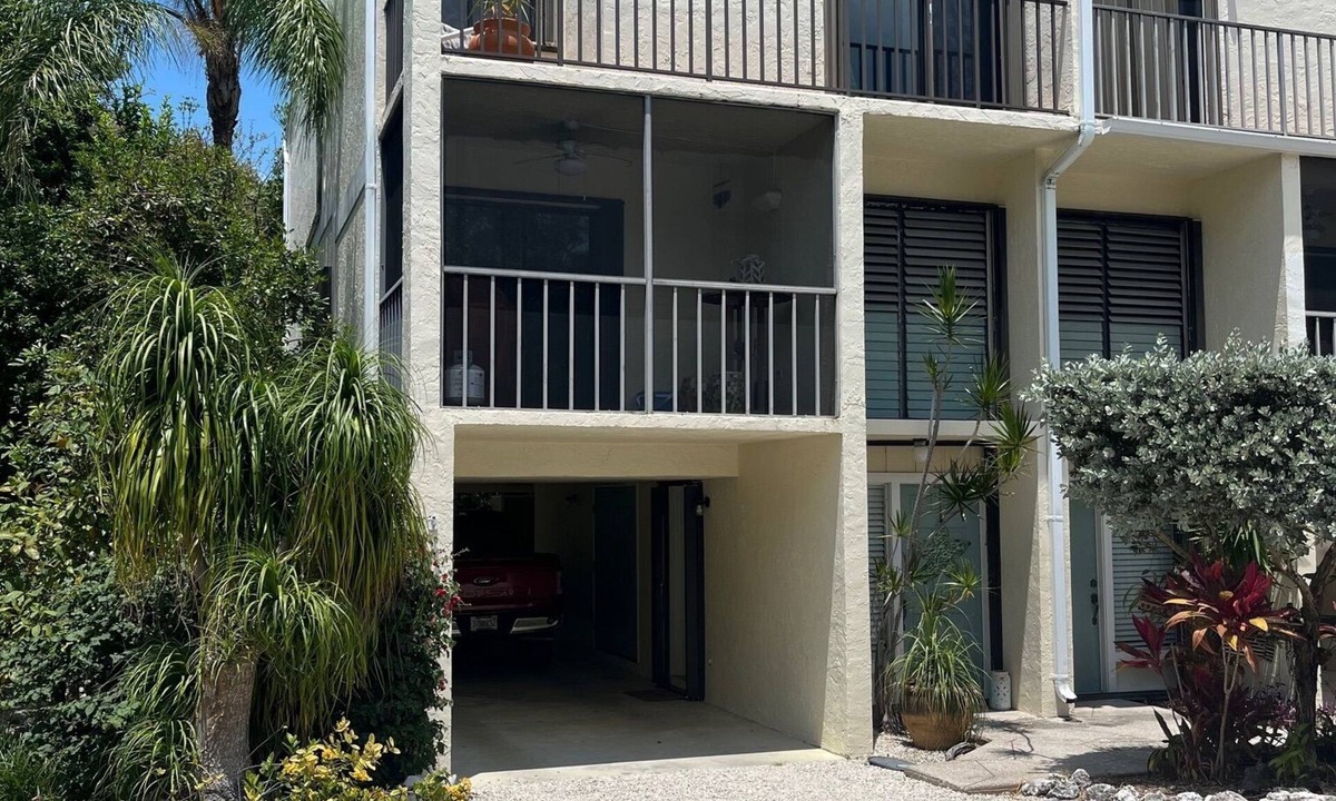 Tavernier House | Tavernier Townhome with Pool, Dockage and Sunset Views