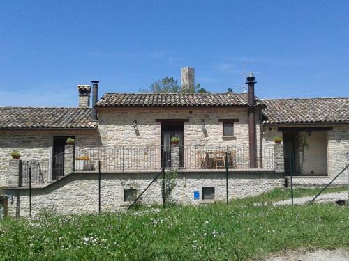 Pennabilli Apartment | Terrace Retreat in the Marche