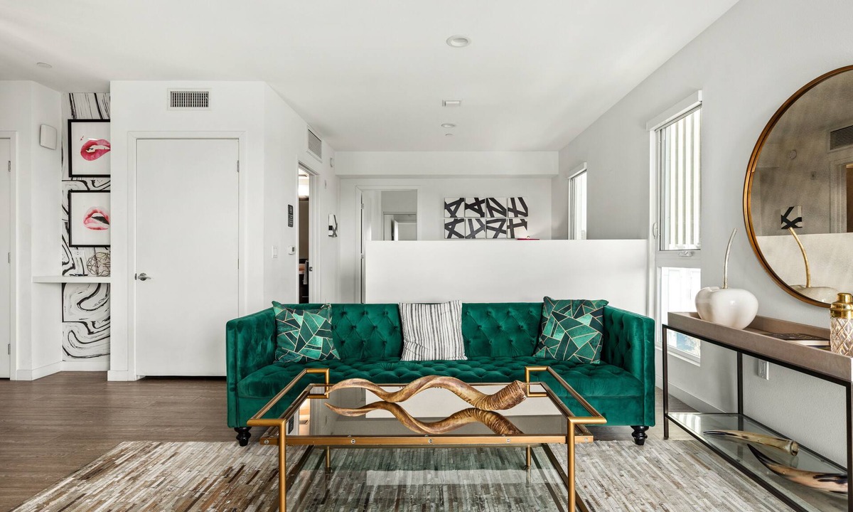 Carthay Circle Condo | The Designer Two-Bedroom Suite