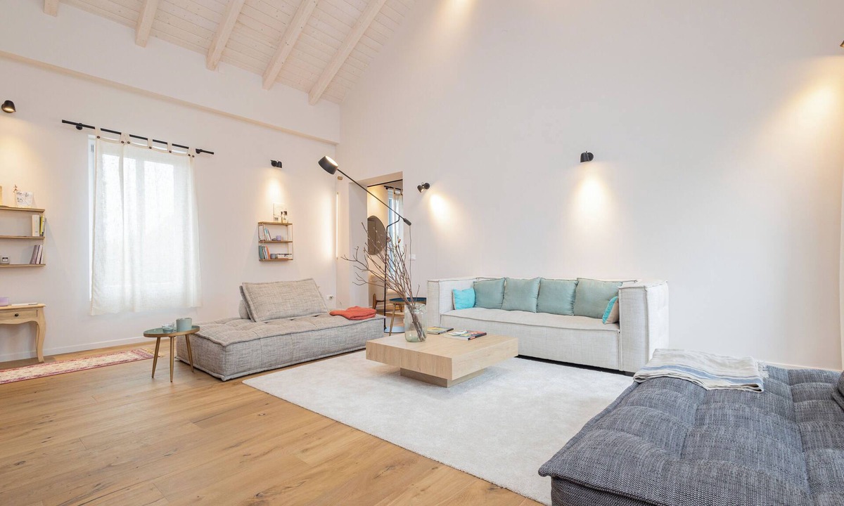 Pavia Apartment | The Dwelling of the Artists - Elegance and Relaxation
