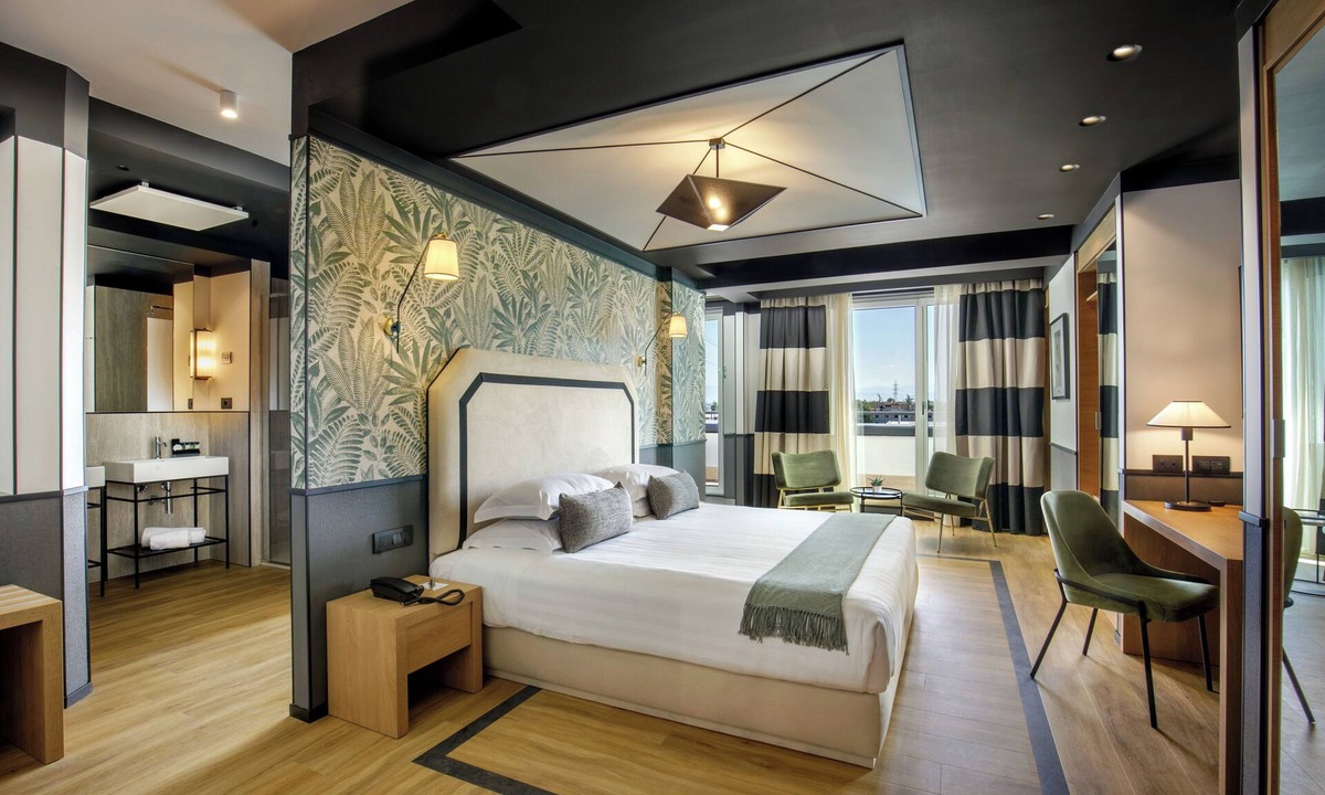 Tor Sapienza Hotel | The Fourth Dimension by Domidea