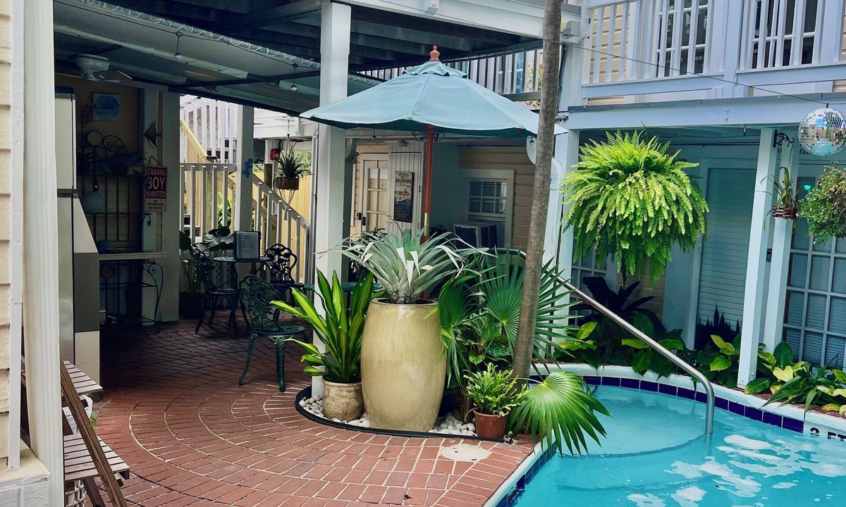 Historic Seaport Bed & Breakfast | The Garden House