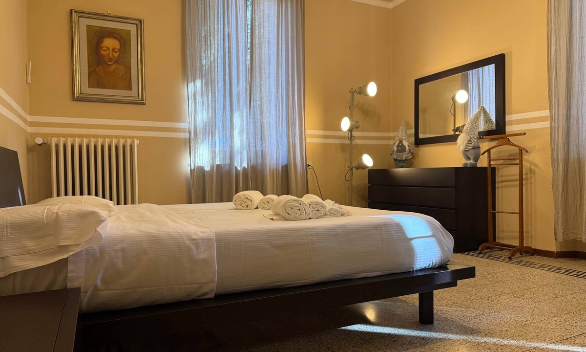 Parma City Centre Apartment | The Magnolia/of the Duchy