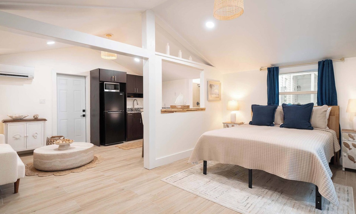 Meadows Apartment | The Margaret Suite