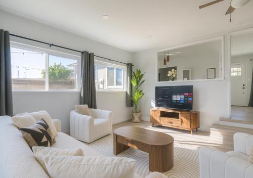 East Whittier House | The Mills Retreat in Whittier Near Disney