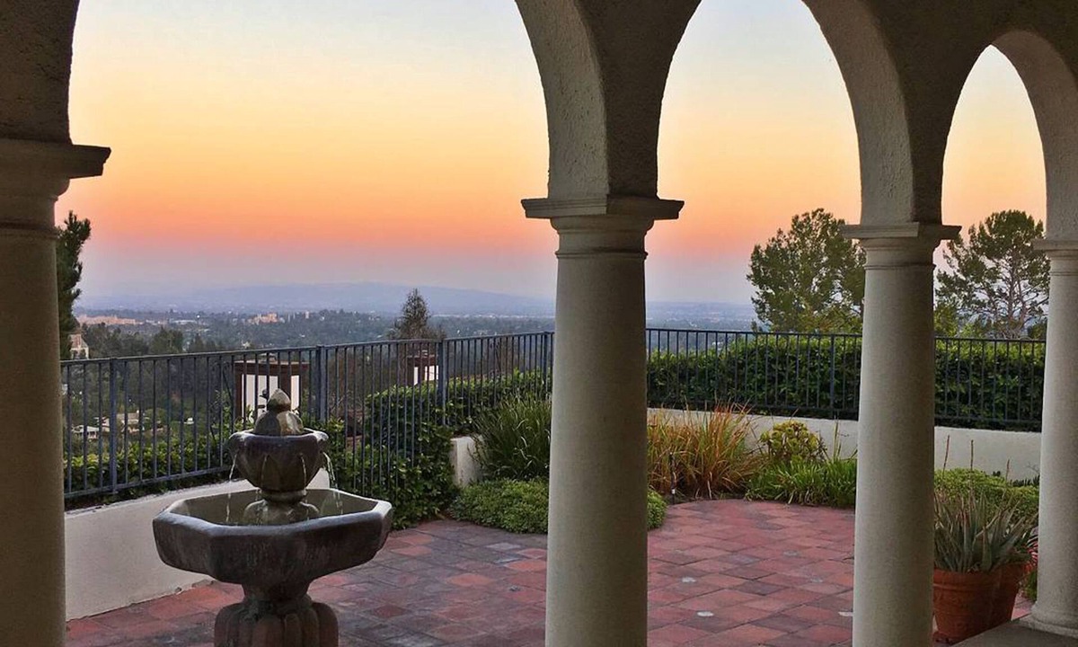 North Arroyo House | The Patrician Hollywood Universal