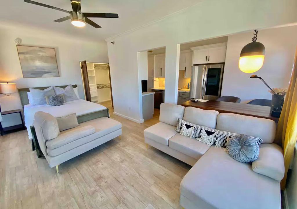 Fort MacArthur Apartment | The Riviera