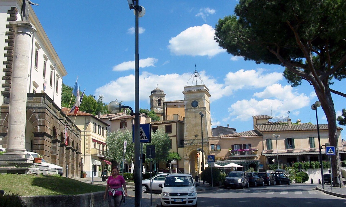 Lake Bracciano Apartment | the rose on the lake in Trevignano Romano