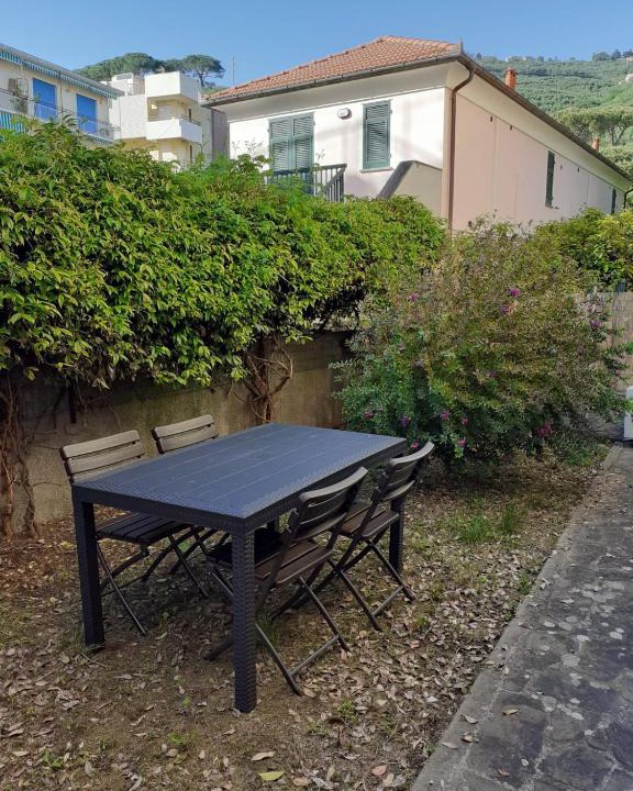 Cavi Apartment | Tigullio Vacations - Flavia beach apartment