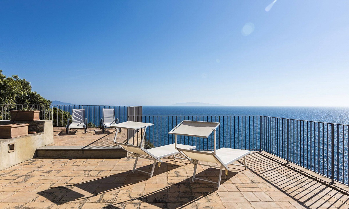 Orbetello Villa | Torre Saracena luxury property to rent in Tuscany, with private sea access