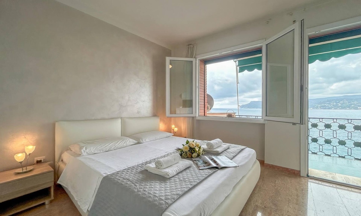 Torre del Mare Apartment | Torre Sea-View Apartment, Bergeggi, Italy