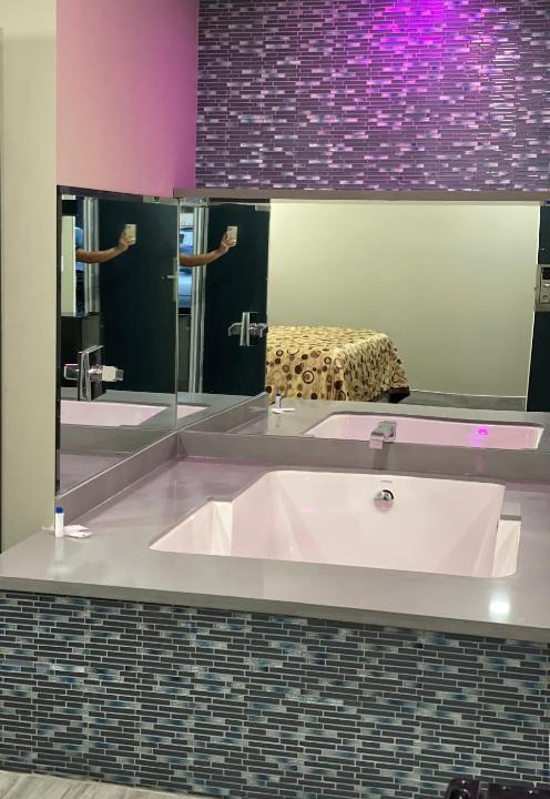 Lynwood Hotel | Town House Motel