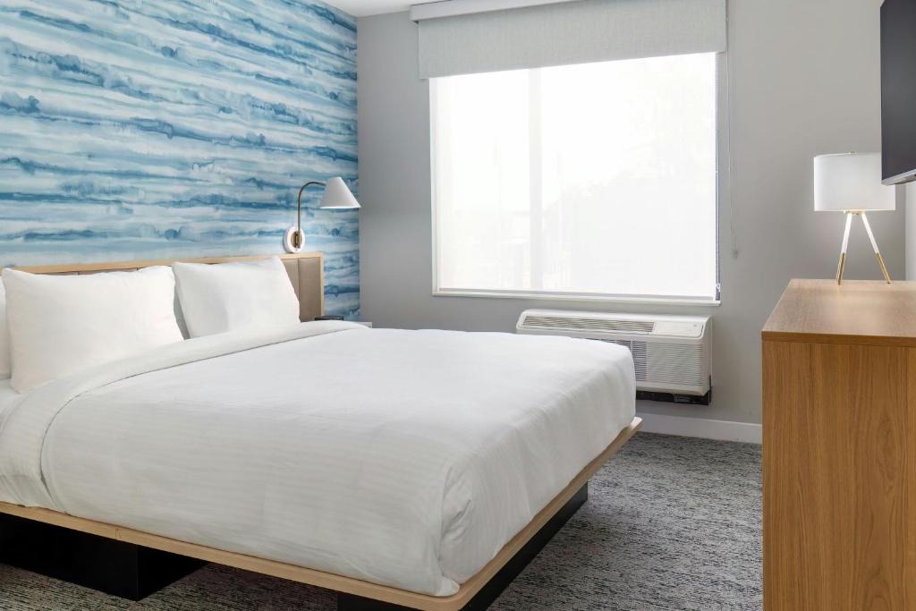 Monrovia Hotel | TownePlace Suites by Marriott Monrovia