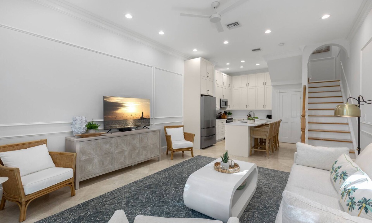 Truman Annex House | TROPICAL FRONT ~ Remodeled 2 BR, 2.5 Ba w/Parking in Perfect Location!