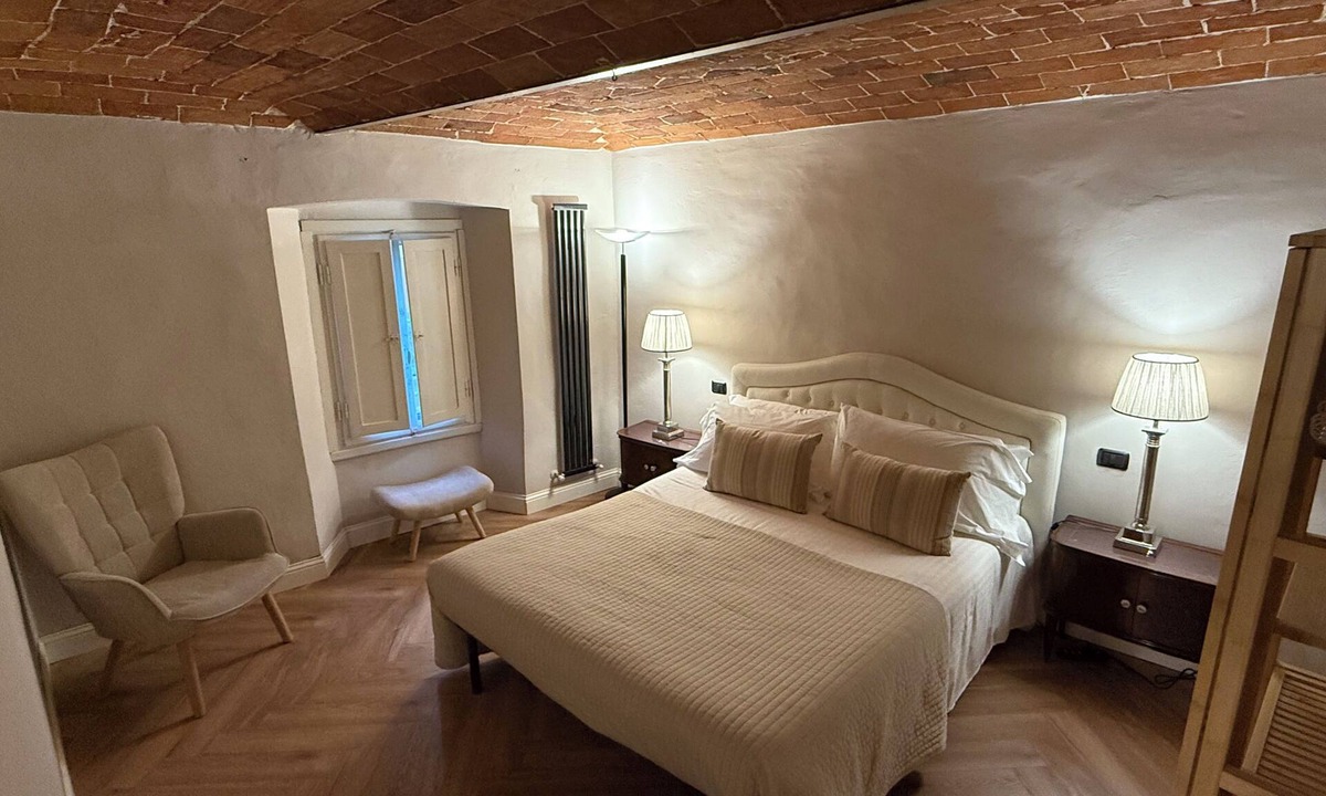 Prato Apartment | Tuscan accommodation (20 minutes from Florence)