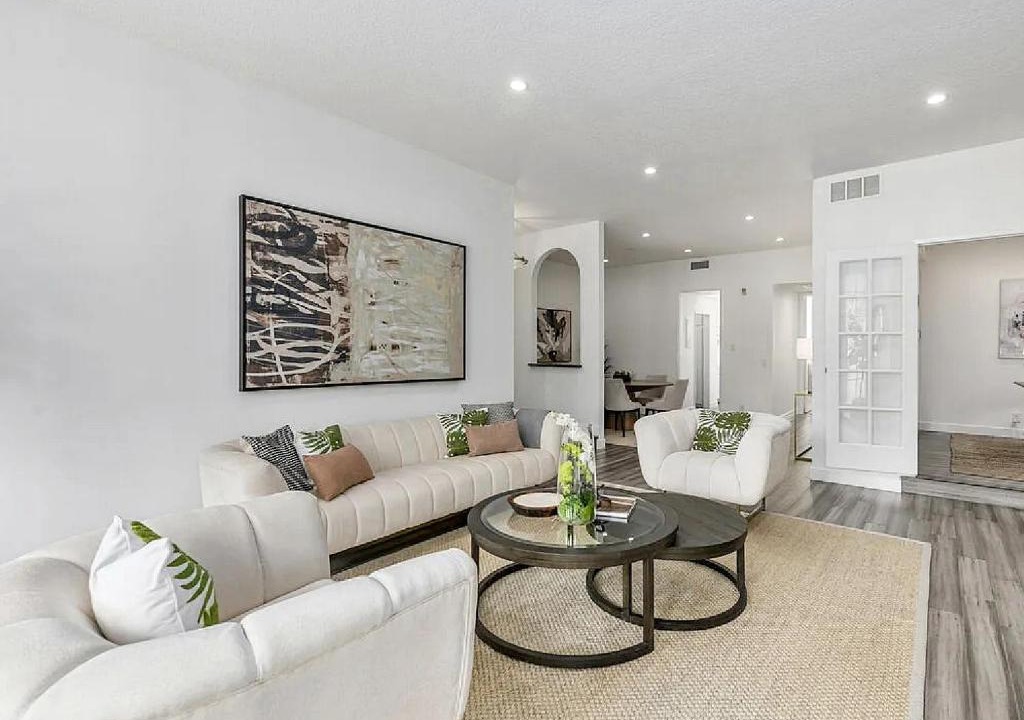 Beverly Hills Apartment | Two Bedroom Apartment with Modern Comforts