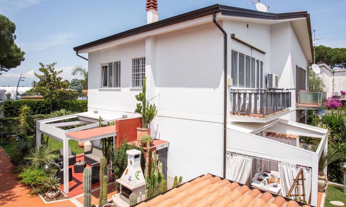 Porto Badino Villa | Unforgettable holidays in Villa Viola for 8 guests & Hot tub, 300 m from the sea