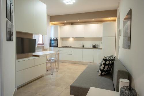 Pescara Apartment | URBAN MOOD centro-mare-parcheggio gratuito-Smart self check in 24h