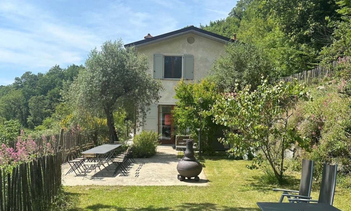 Tresana House | Vakantievilla 'Top Hill' by Interhome