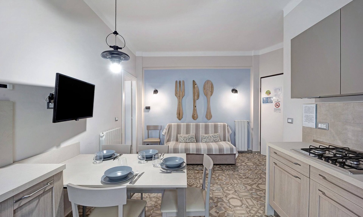 Diano Marina Apartment | 'Victoria Apartments Maiolica' with Balcony, A/C & Wi-Fi