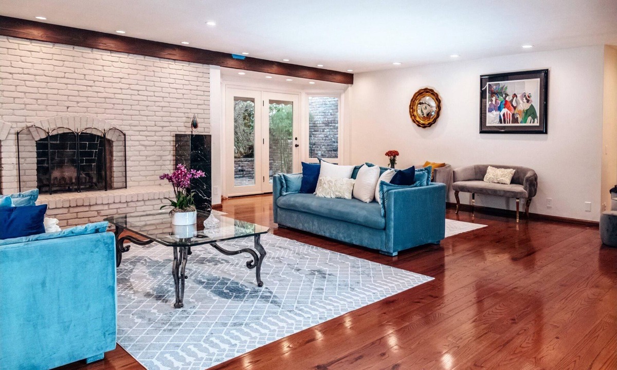 The Bird Streets Villa | Villa Bella near Beverly Hills with city view and hot tub! Familieswelcome