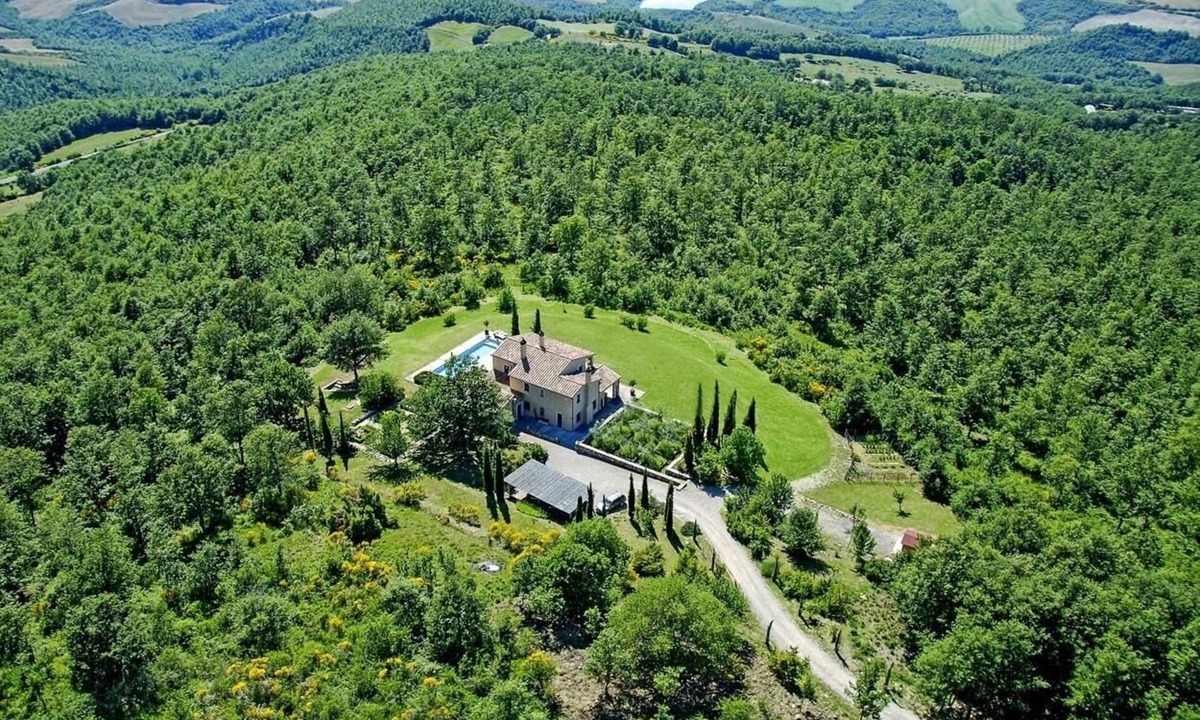 San Casciano dei Bagni Villa | Villa Genziana - Private Tuscan villa with pool