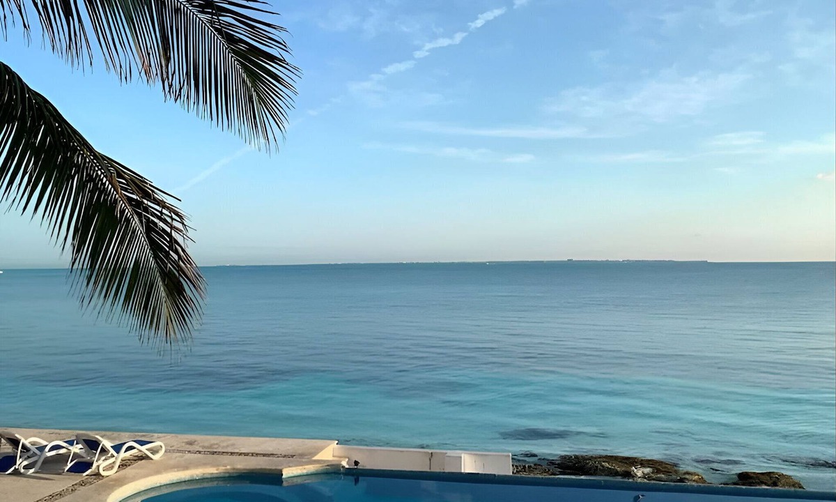 Marathon Villa | Villa IKI -Private Dock & Pool - Oceanfront 10 guests