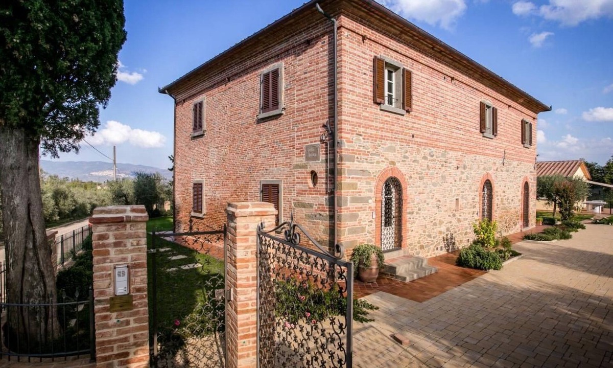 Cortona House | Villa Il Giardino di Diana by Interhome