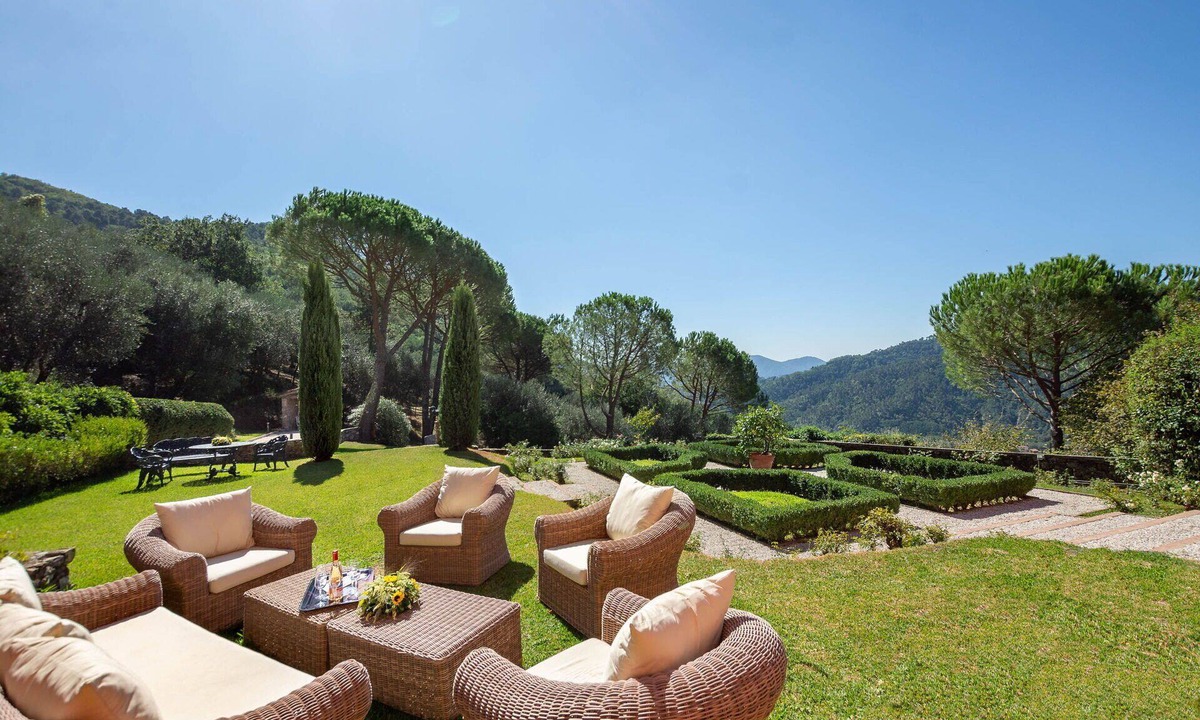 Villabuona Villa | Villa in Querce with 4 bedrooms sleeps 8