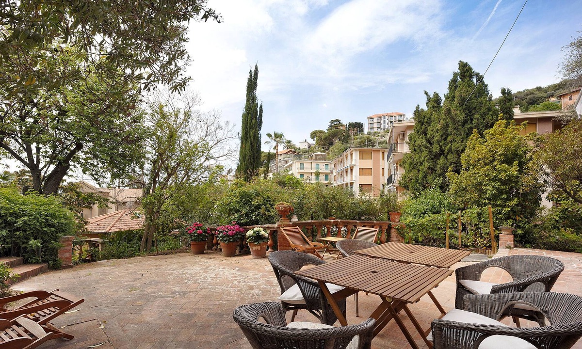 Alassio Villa | Villa 'La Vignetta' with Sea View, Terrace, Garden & Wi-Fi
