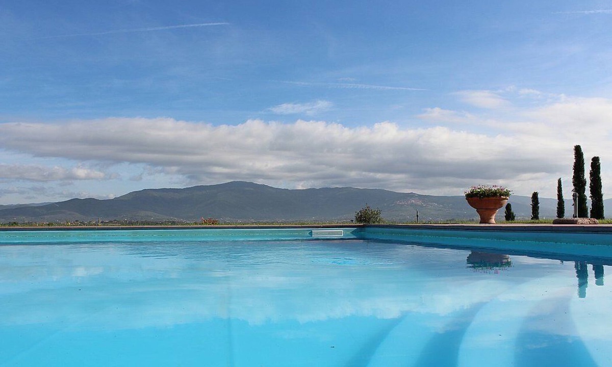 Fratticciola Villa | Villa Lamina Piccola: A characteristic and welcoming three-story apartment that is part of an ancient country house in the characteristic style of the Tuscan countryside, with Free WI-FI.