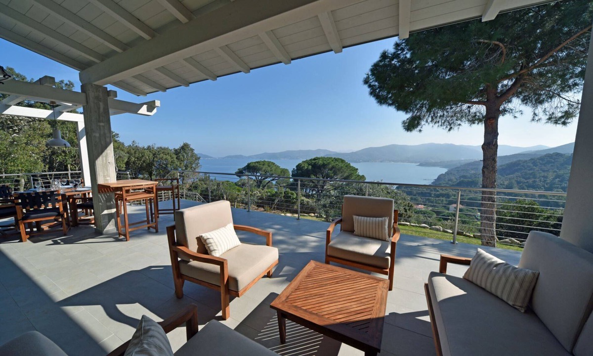 Bagno-Sprizze Villa | Villa Laura - new villa with sea view