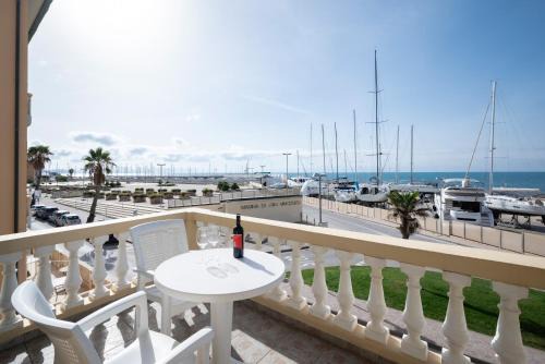 San Vincenzo Apartment | Villa Liberty with Private Beach