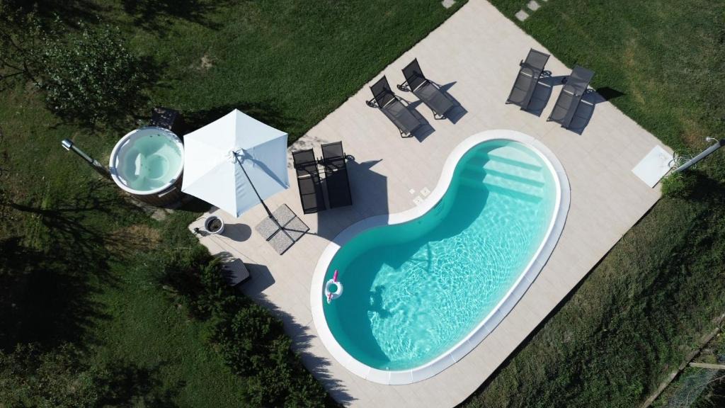 Agliano Terme Villa | Villa Lux Vista Vigneti Unesco-Piscina e Idromassaggio