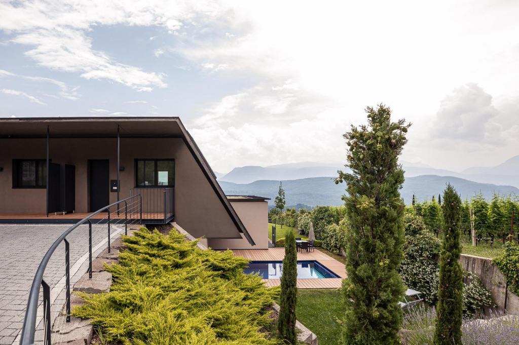 Caldaro Sulla Strada del Vino Apartment | Villa Pernstich - modern apartments