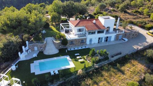 San Bartolomeo al Mare Villa | Villa Shambhala