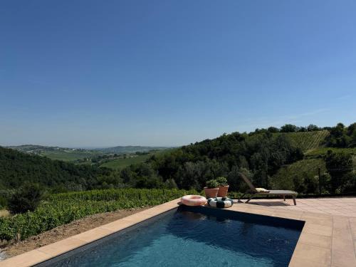 Montecalvo Versiggia Villa | Villa Teresa - Villa & Piscina immersi nel vigneto!