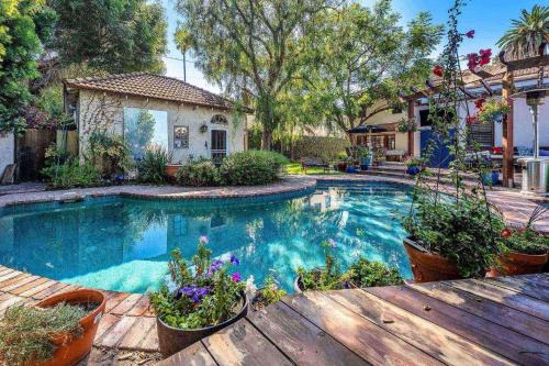 Mid City House | Villa Victoria Guest House