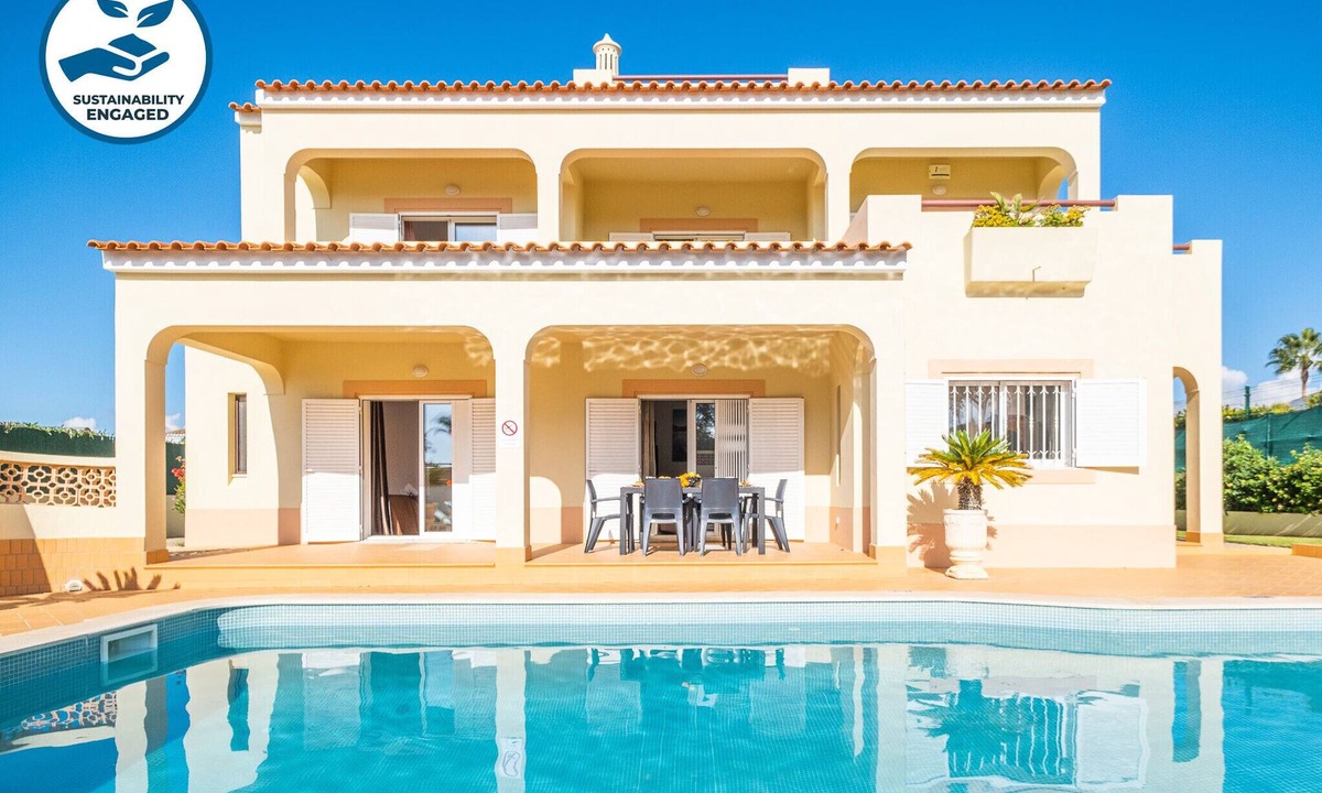 Castelo Villa | Villa w/Heatable Pool and BBQ in Galé