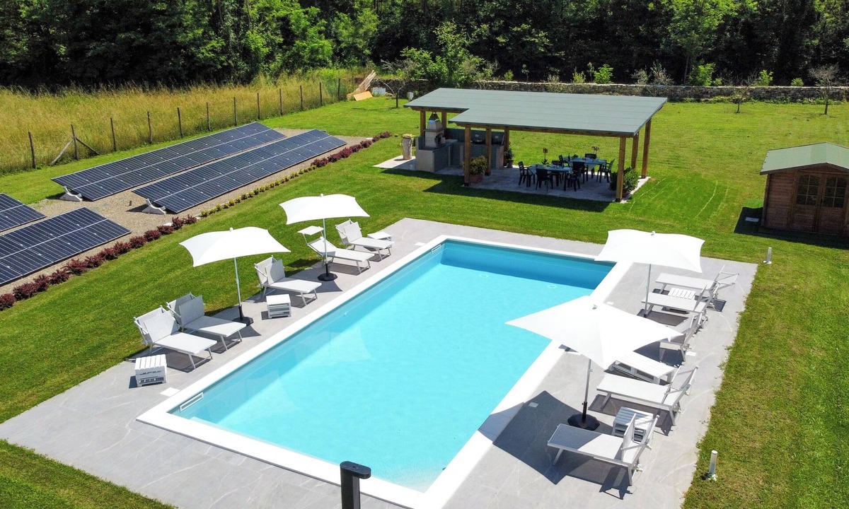 Filattiera Villa | Villa with private pool - Relaxation and space for 13 or more people