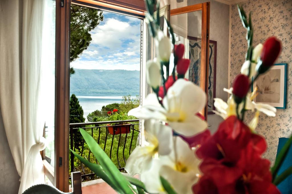 Castel Gandolfo Villa | Villalbert