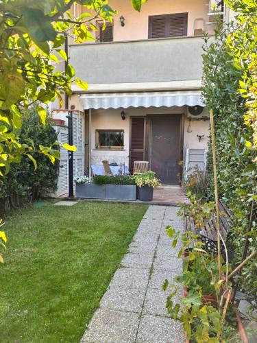 Santa Marinella Apartment | Villetta relax fast wi-fi 9 Min porto Civitavecchia