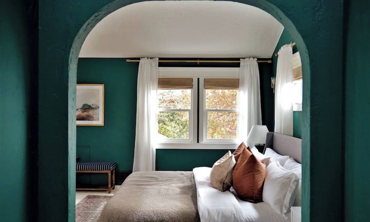 Bluff Heights House | Vintage Beach Retreat | Pool, King Beds, Coffee Bar