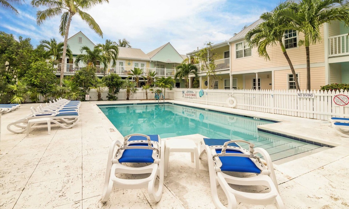 Truman Annex Condo | WALK TO BEACH, SHOPS, RESTAURANTS, GALLERIES, MUSEUMS