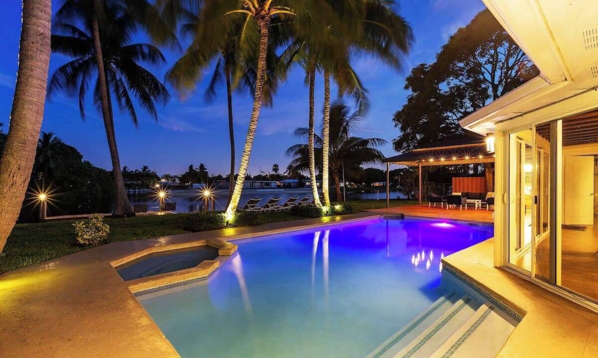 Pompano Beach Villa | Waterfront Home 4 Bedroom w/Pool, and Game Room!